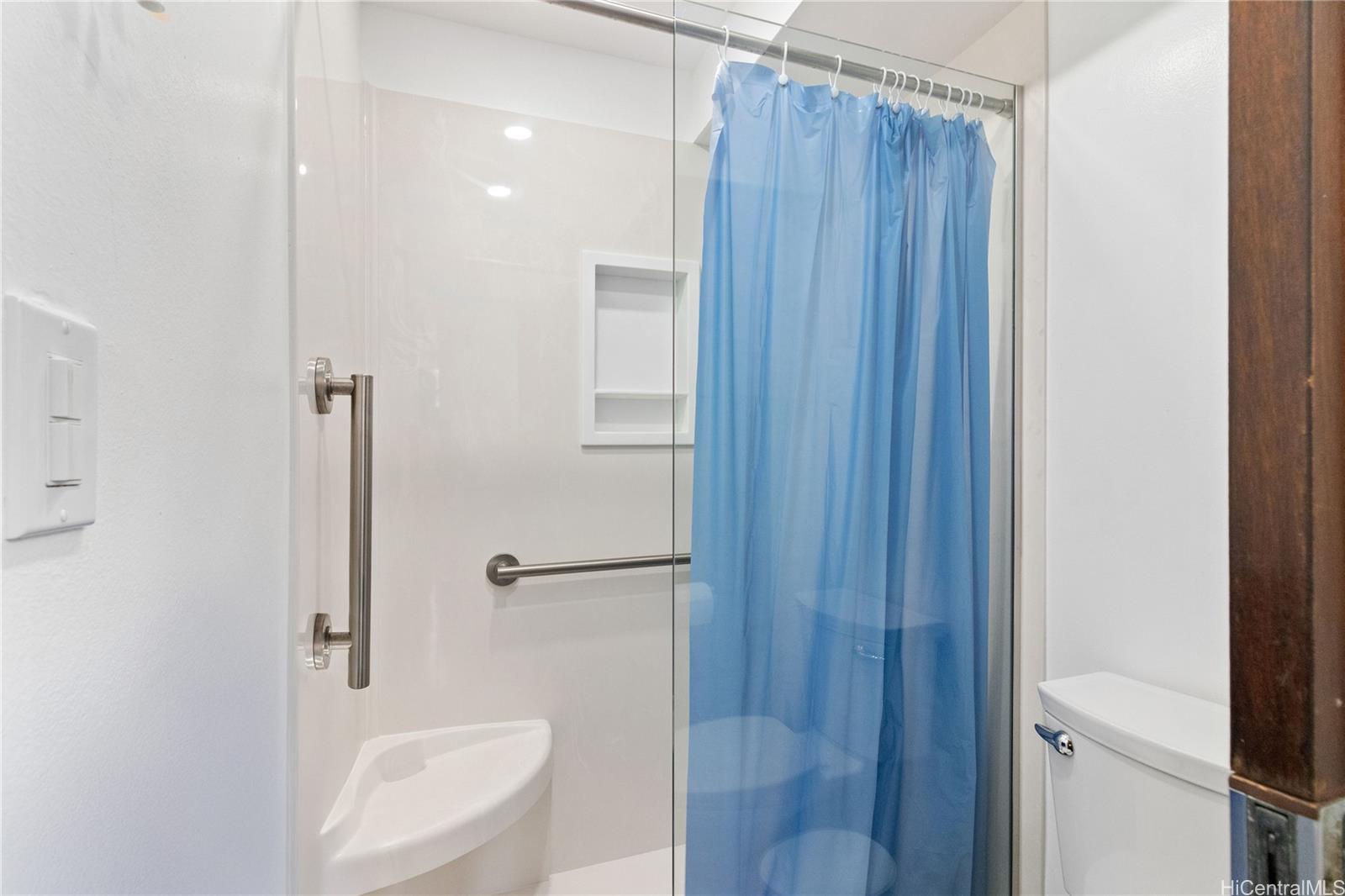 1624 Dole Street, Unit 604 Honolulu, HI 96822 - Photo 7 of 12