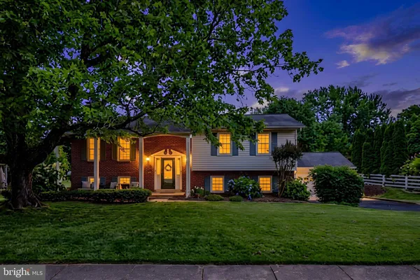 $899,000 | 3213 Allness Lane, Herndon, VA 20171