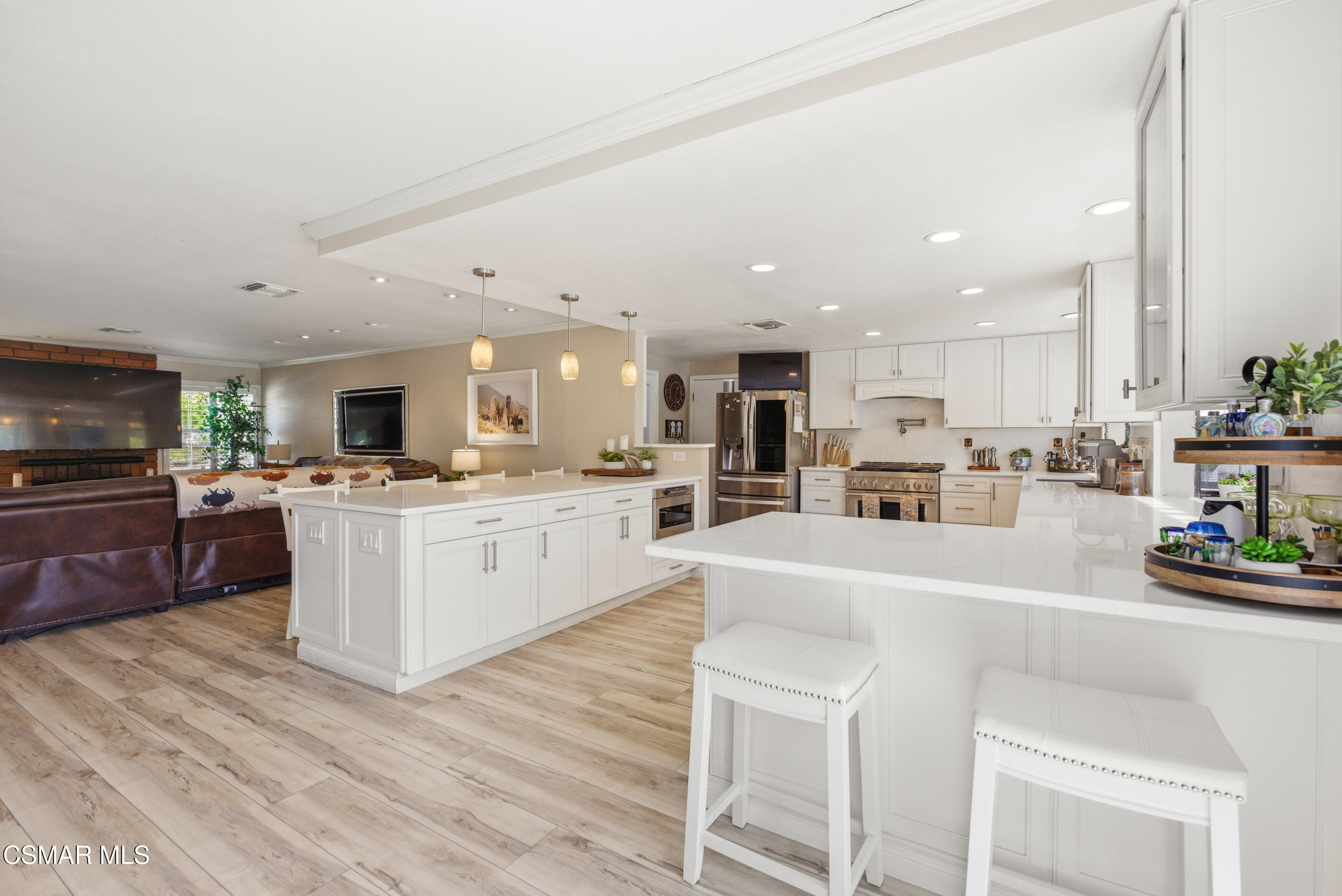1208 Rambling Road Simi Valley, CA 93065 - Photo 13 of 96 1208 Rambling Rd Simi Valley-14