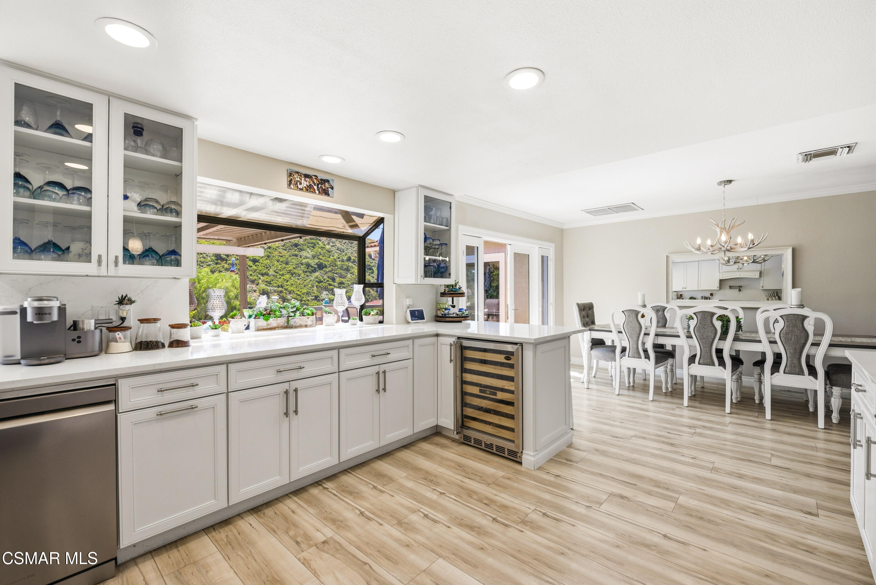 1208 Rambling Road Simi Valley, CA 93065 - Photo 19 of 96 1208 Rambling Rd Simi Valley-21
