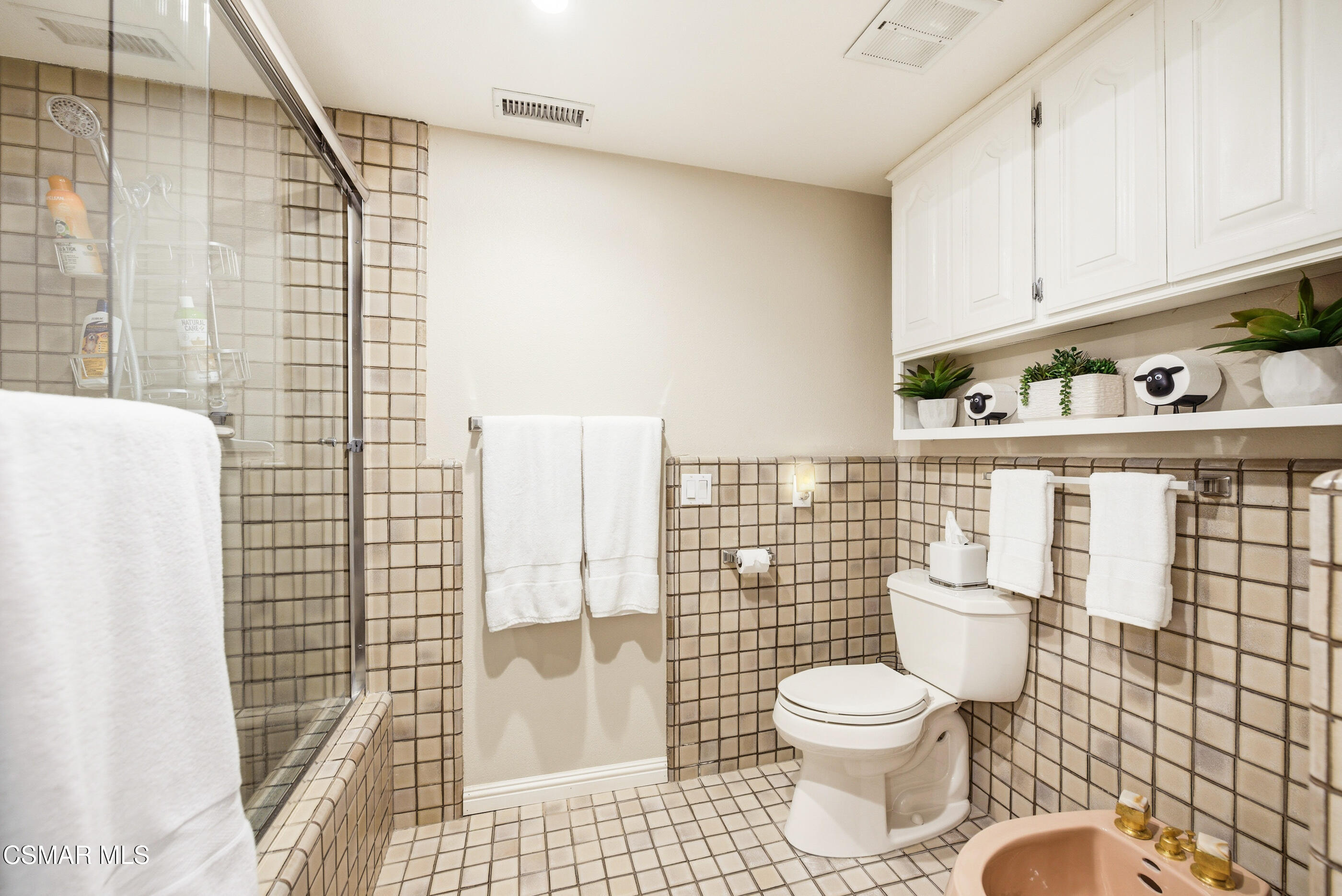 1208 Rambling Road Simi Valley, CA 93065 - Photo 24 of 96 1208 Rambling Rd Simi Valley-27