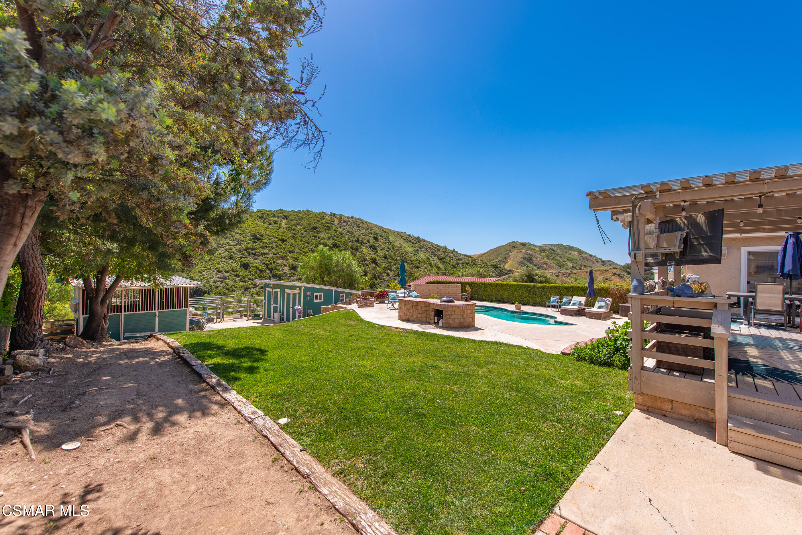 1208 Rambling Road Simi Valley, CA 93065 - Photo 42 of 96 1208 Rambling Rd Simi Valley-49
