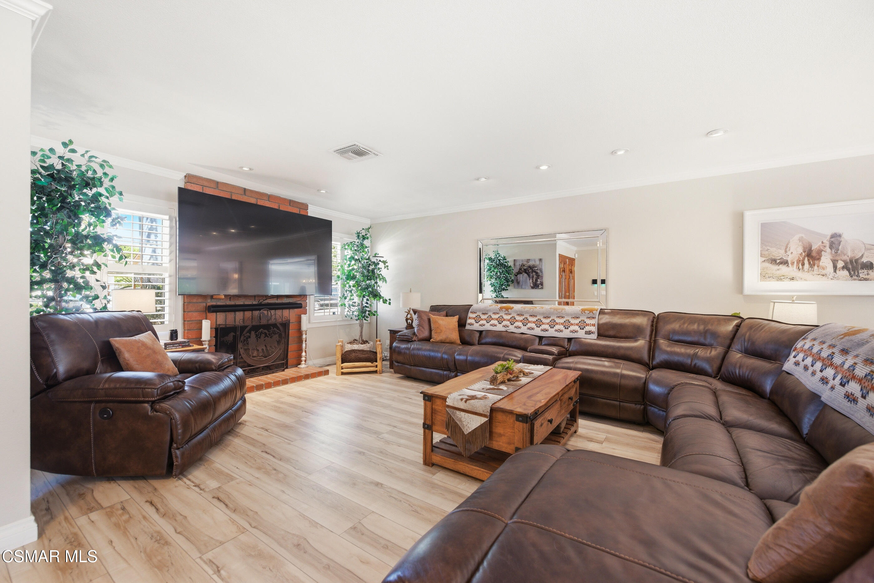 1208 Rambling Road Simi Valley, CA 93065 - Photo 6 of 96 1208 Rambling Rd Simi Valley-6