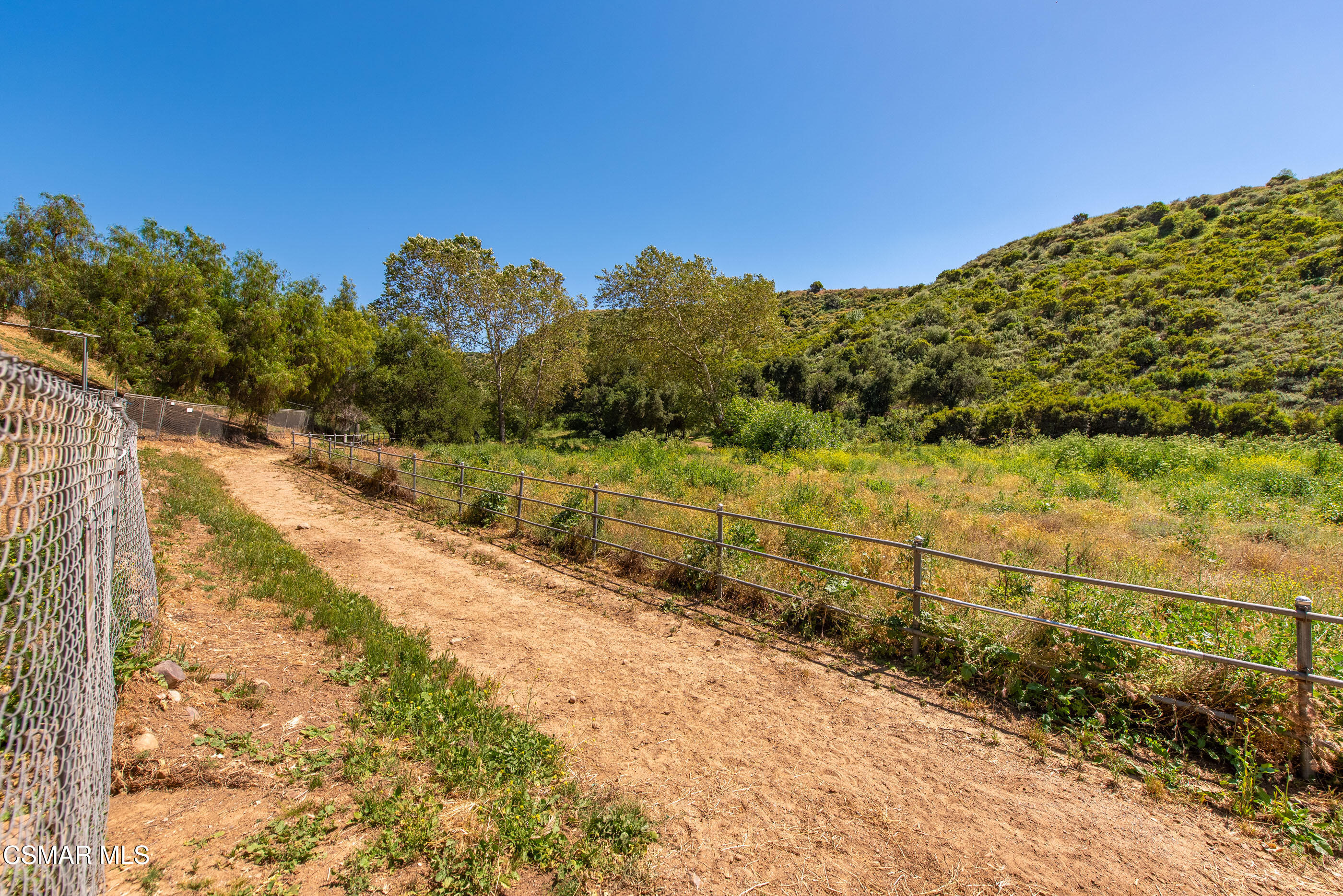 1208 Rambling Road Simi Valley, CA 93065 - Photo 65 of 96 1208 Rambling Rd Simi Valley-77