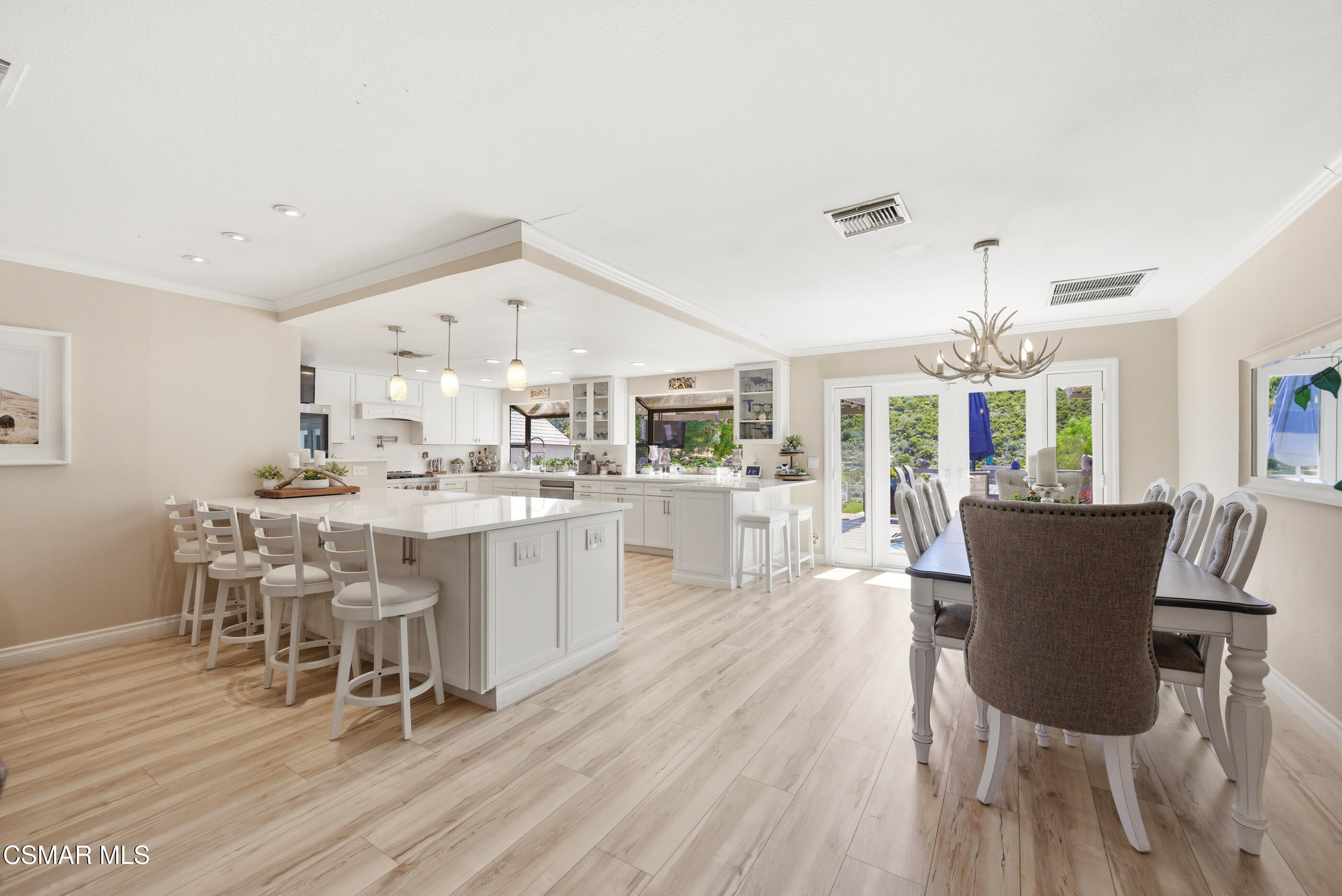 1208 Rambling Road Simi Valley, CA 93065 - Photo 10 of 96 1208 Rambling Rd Simi Valley-11