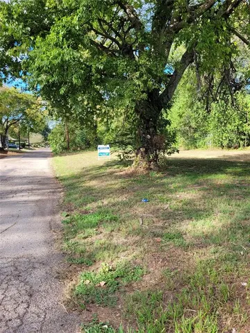 $7,500 | 606 1st Street Northeast, Paris, TX 75460