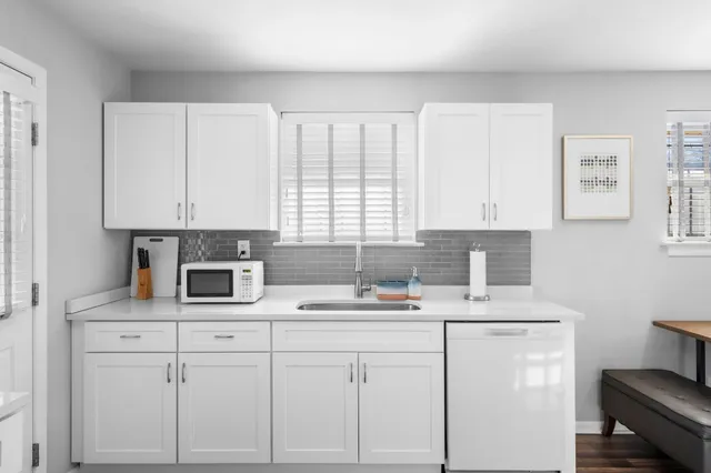 $3,000 | 1122 2nd Avenue South, Nashville, TN 37210