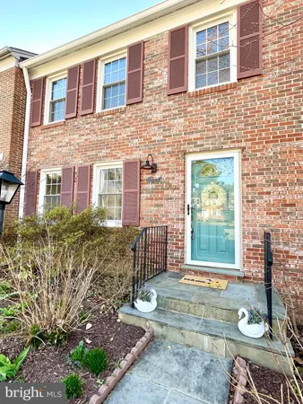 $3,100 | 27 Chantilly Court, Rockville, MD 20850