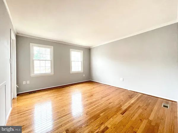 $3,100 | 27 Chantilly Court, Rockville, MD 20850
