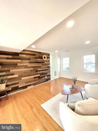 $3,100 | 27 Chantilly Court, Rockville, MD 20850