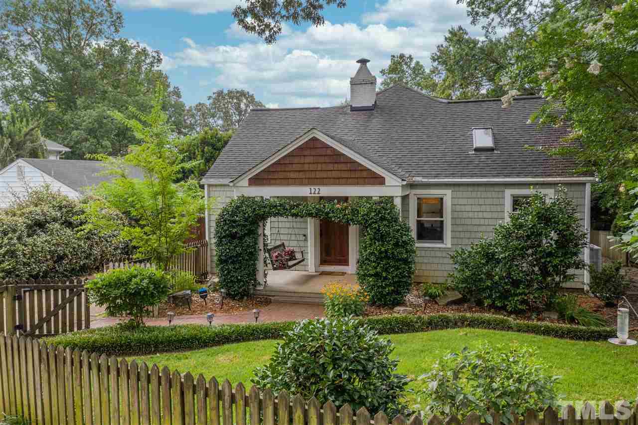 122 Georgetown Road Raleigh, NC 27608 - Photo 3 of 30