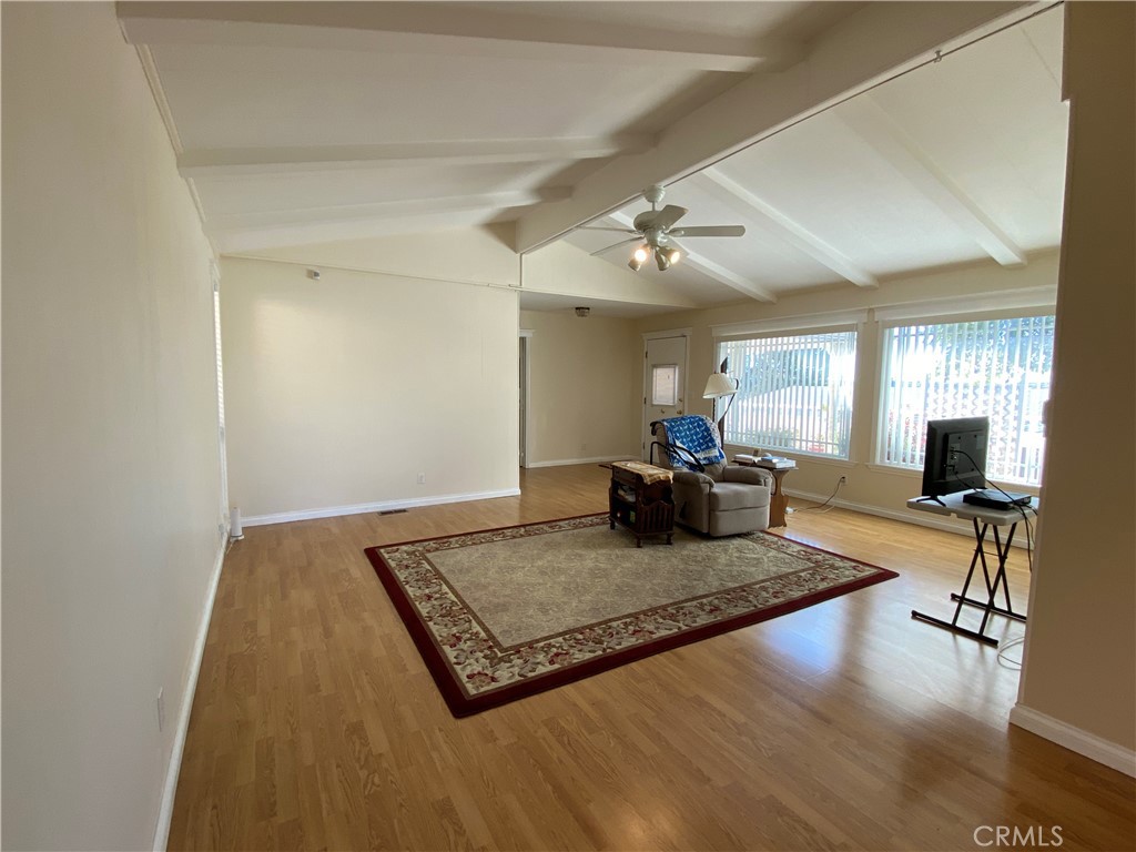 9607 Rosedale Drive Calimesa, CA 92320 - Photo 5 of 27 a living room with dining table