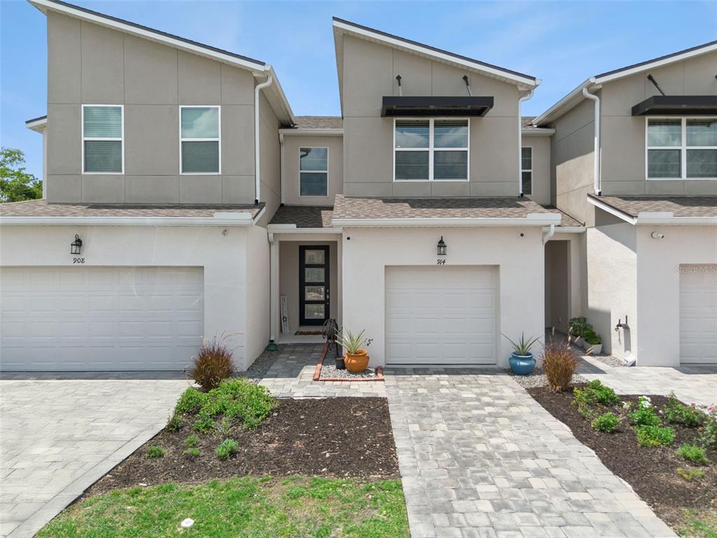914 Spring Palms Loop Orlando, FL 32828 - Photo 2 of 40