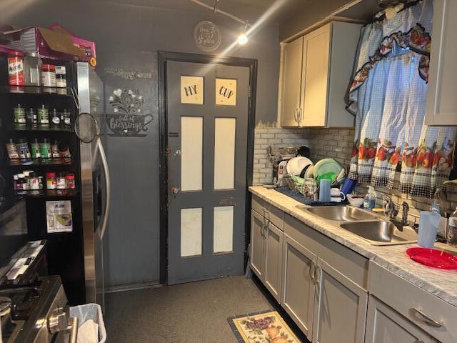 4628 North 24th Place Milwaukee, WI 53209 - Photo 3 of 10 KITCHEN