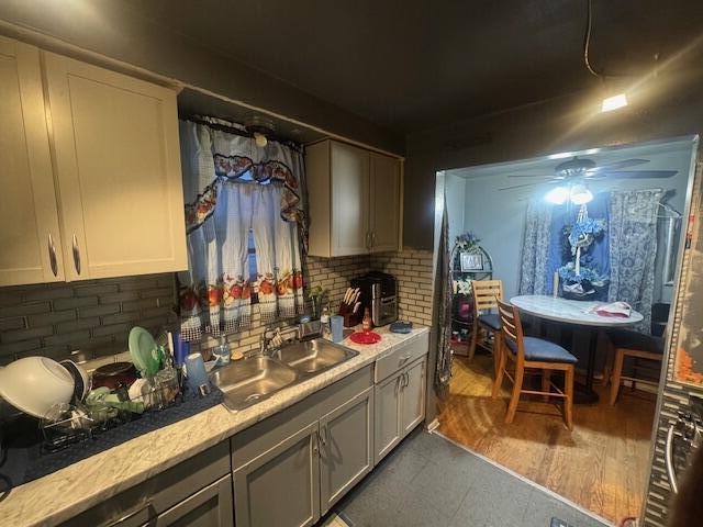 4628 North 24th Place Milwaukee, WI 53209 - Photo 4 of 10 KITCHEN