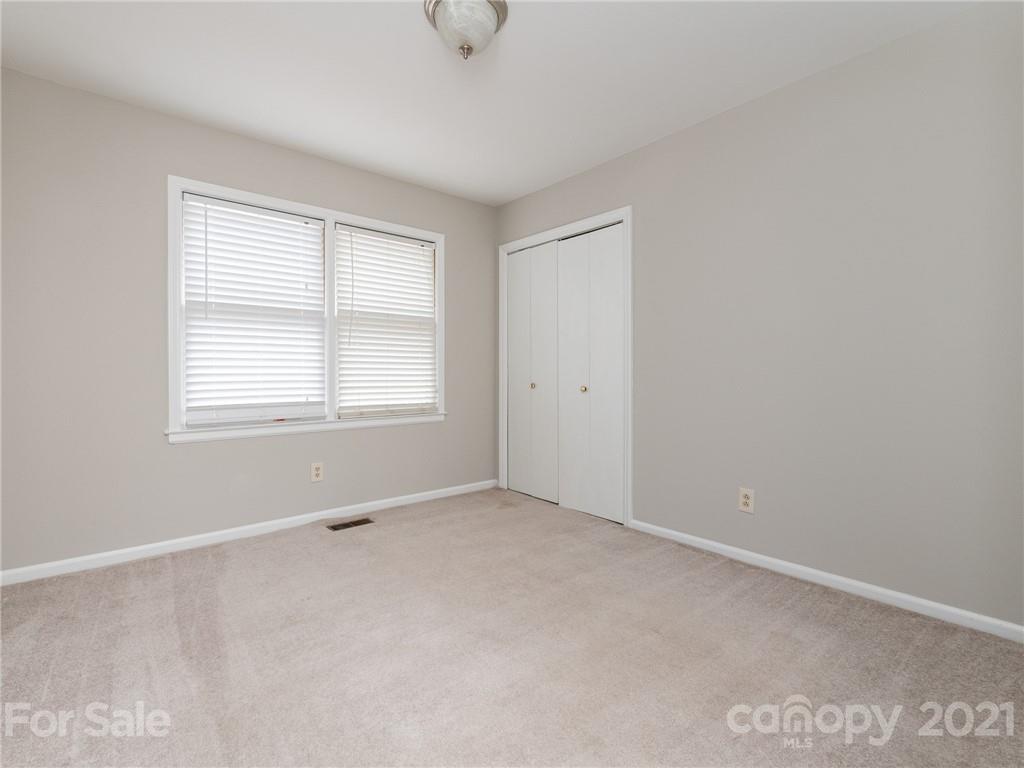 8200 Barncliff Road Charlotte, NC 28227 - Photo 18 of 37