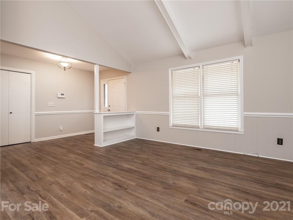 8200 Barncliff Road Charlotte, NC 28227 - Photo 3 of 37