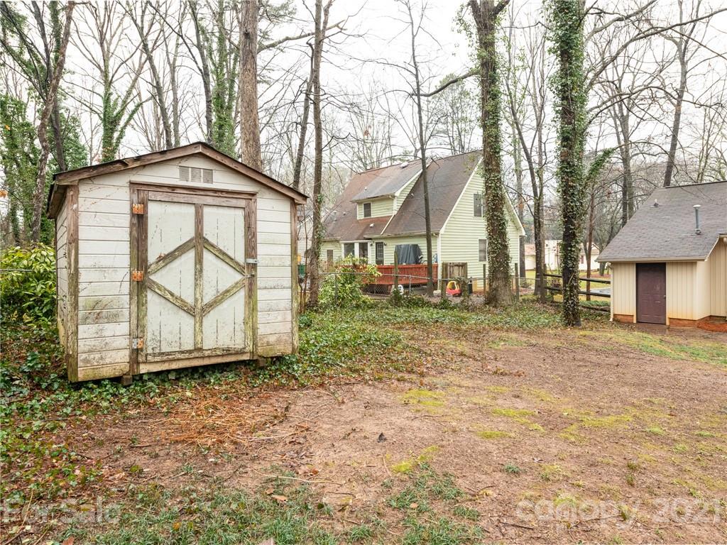 8200 Barncliff Road Charlotte, NC 28227 - Photo 24 of 37