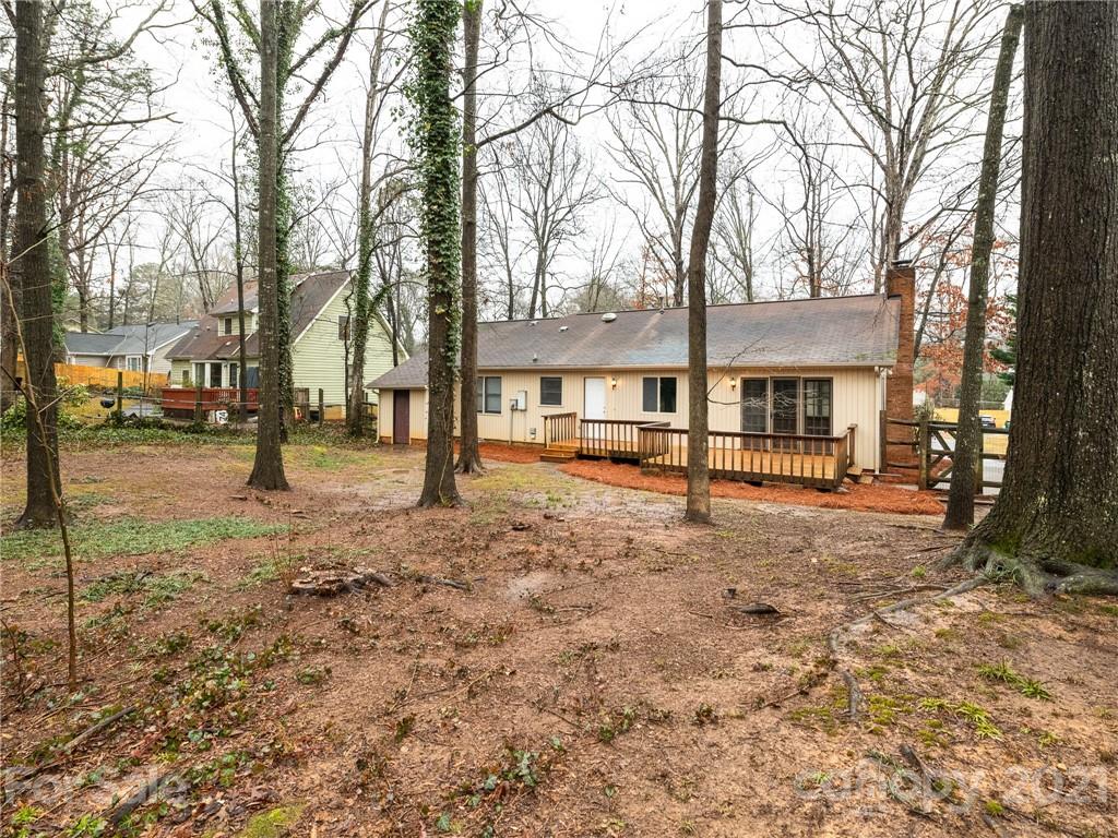 8200 Barncliff Road Charlotte, NC 28227 - Photo 35 of 37