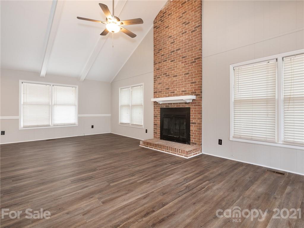 8200 Barncliff Road Charlotte, NC 28227 - Photo 5 of 37