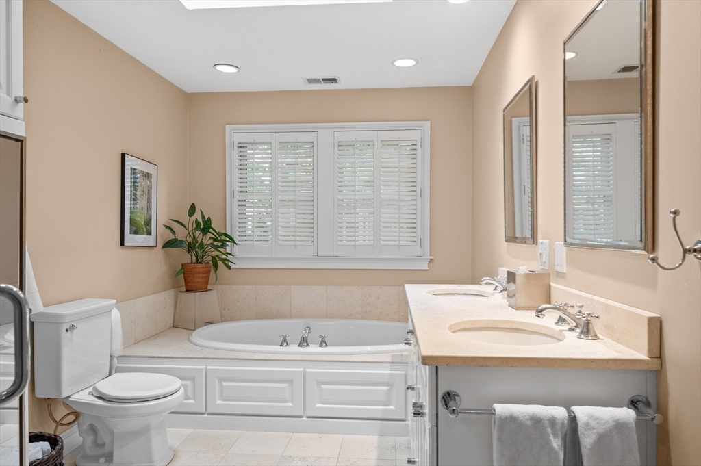 94 Herrick Road, Unit 94 Newton, MA 02459 - Photo 24 of 36 Gallery Image 24