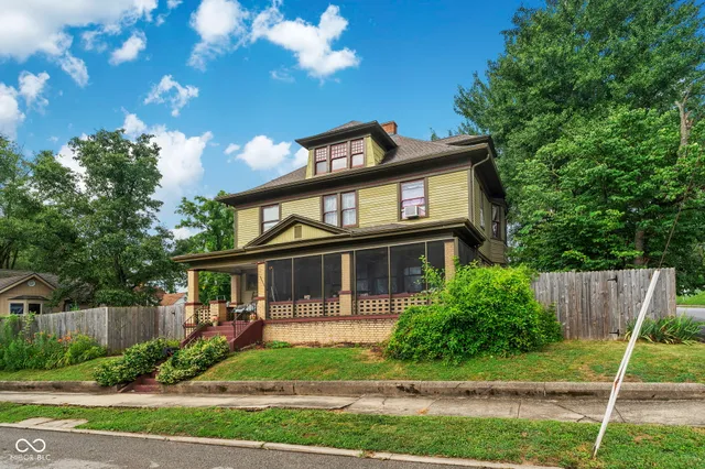 $255,000 | 524 North Walnut Street, Brazil, IN 47834