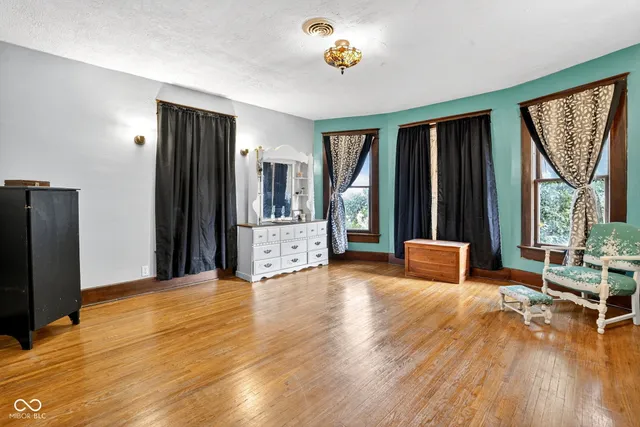 $255,000 | 524 North Walnut Street, Brazil, IN 47834