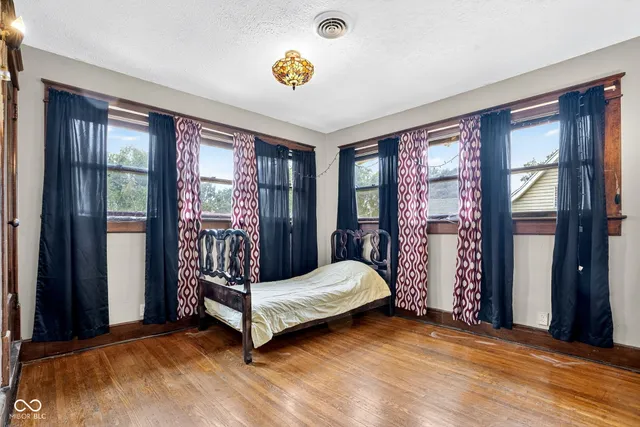 $255,000 | 524 North Walnut Street, Brazil, IN 47834