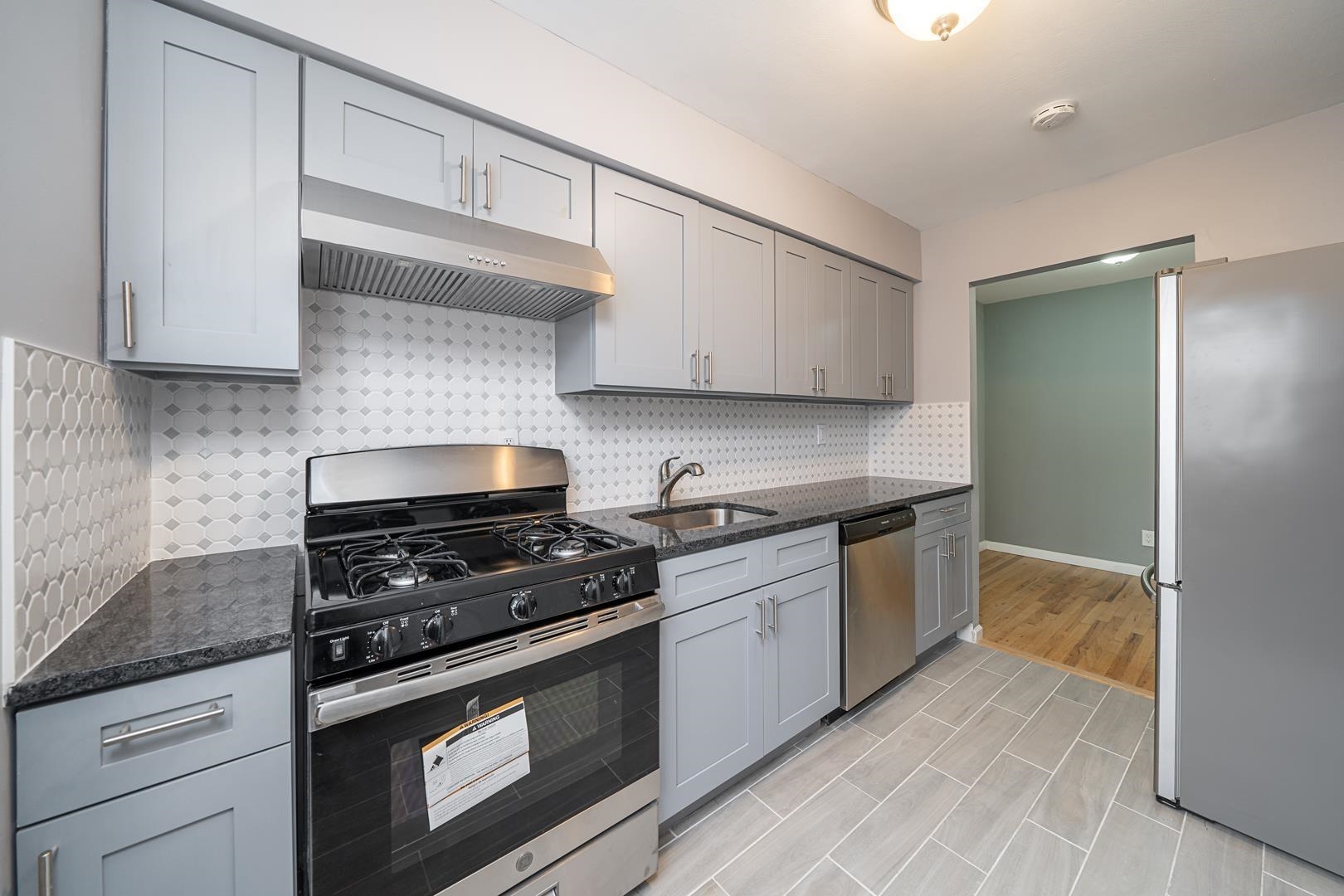9 Exeter Road, Unit 1 Jersey City, NJ 07305 - Photo 6 of 13