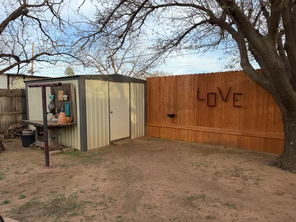 $141,000 | 303 North 21st Place, Lamesa, TX 79331