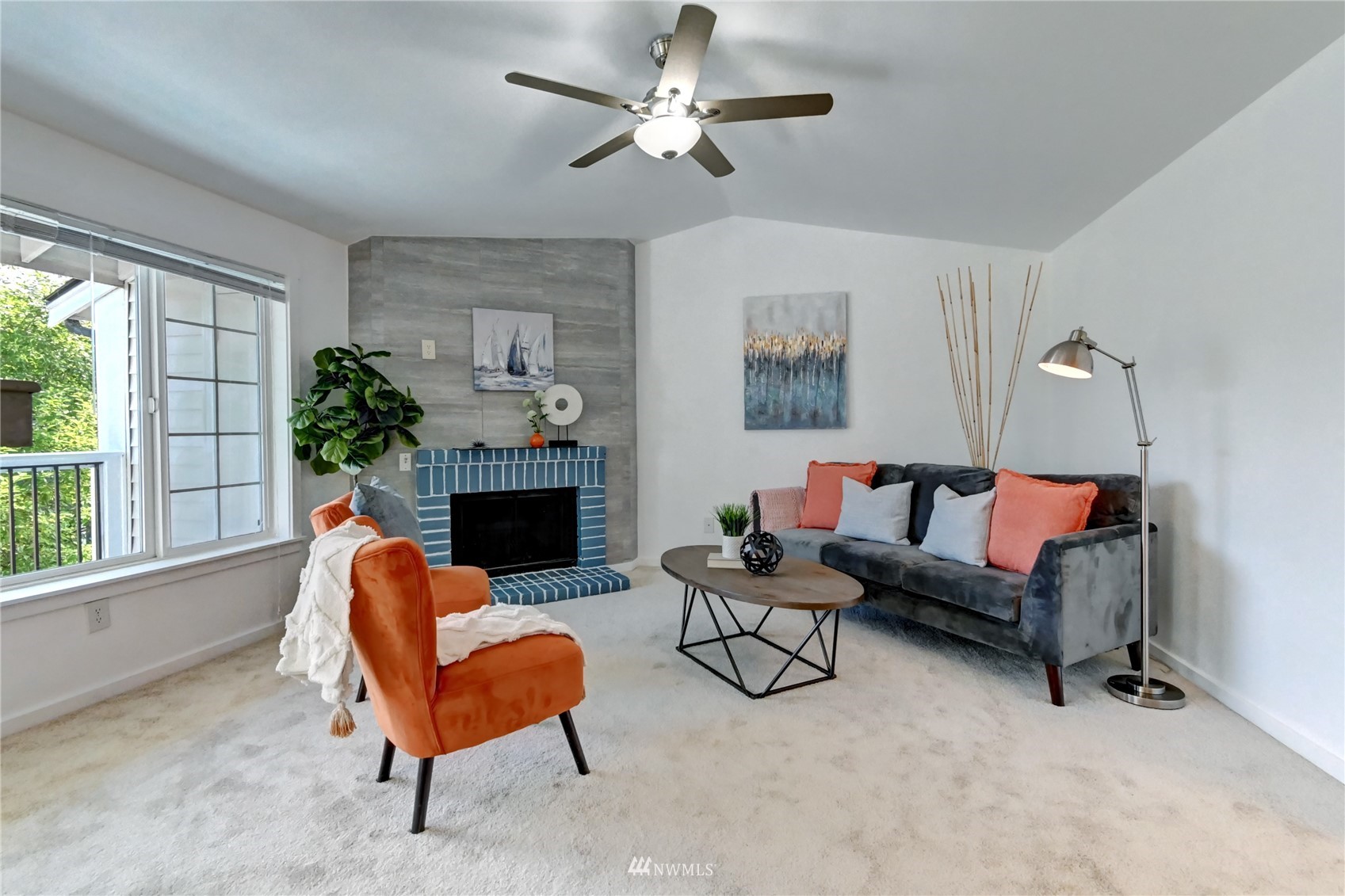 12404 East Gibson Road, Unit N301 Everett, WA 98204 - Photo 3 of 24 Gallery Image 3