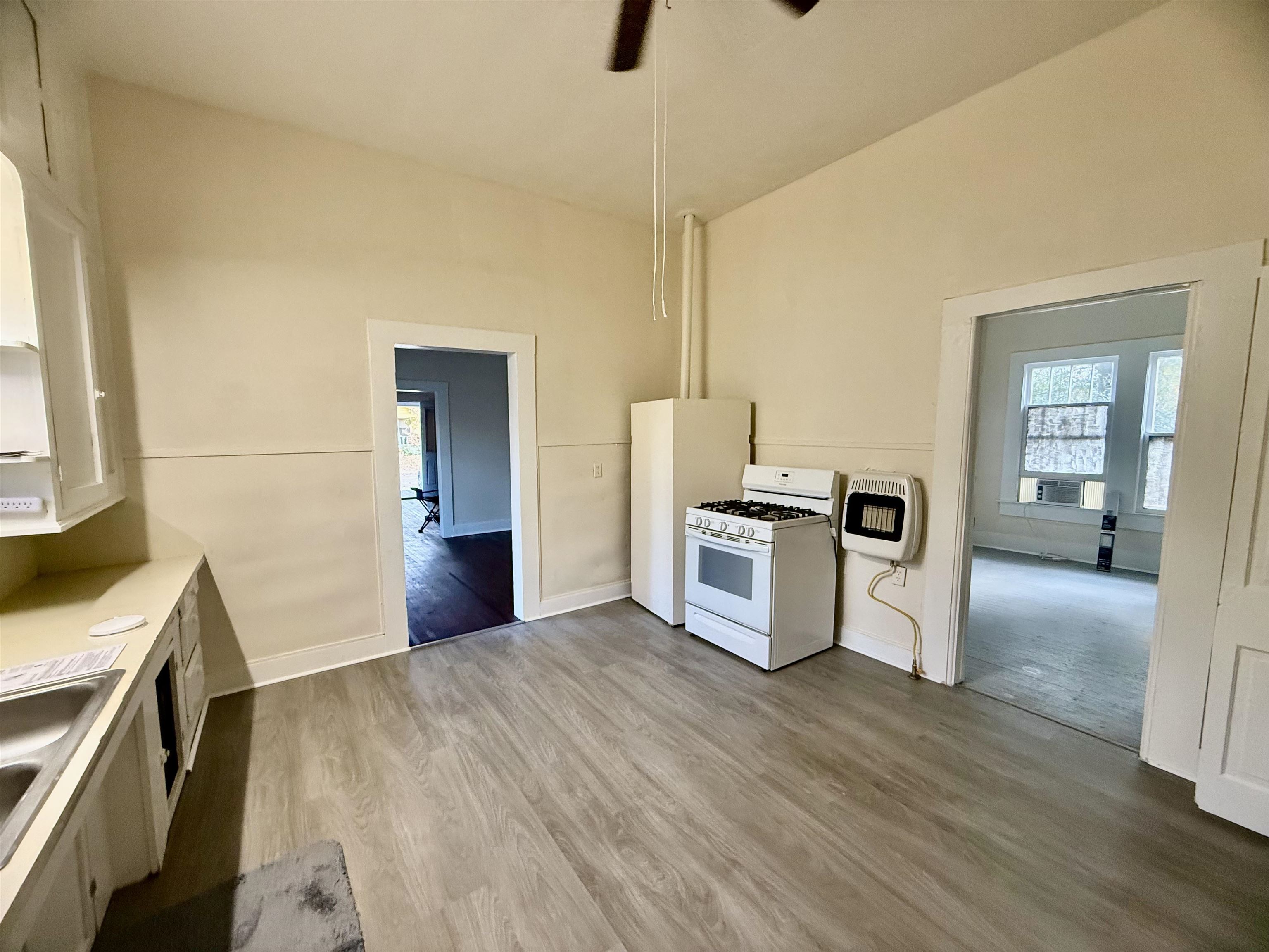 470 South 3rd Street Silsbee, TX 77656 - Photo 7 of 24