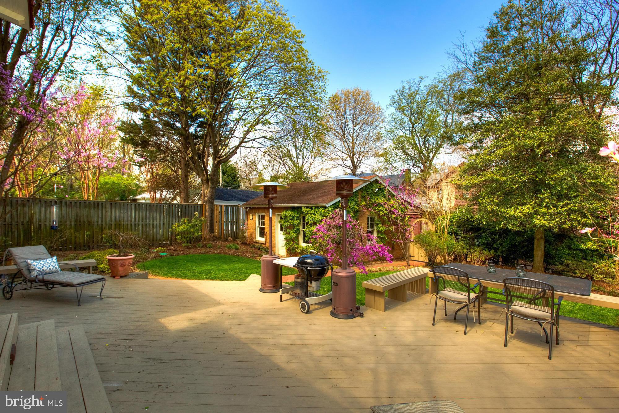 3921 Military Road Northwest Washington, DC 20015 - Photo 27 of 30 Rear exterior Deck