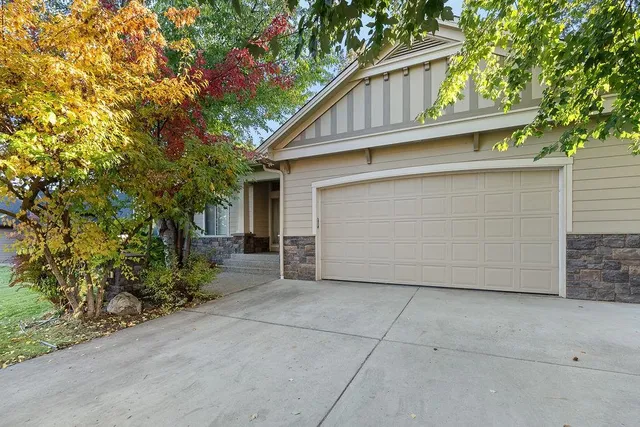 $560,000 | 510 East Golden Eagle Lane, Colbert, WA 99005