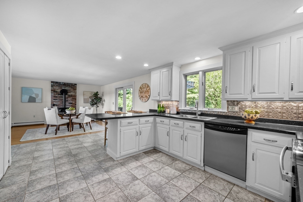 22 Main Street Norfolk, MA 02056 - Photo 8 of 42