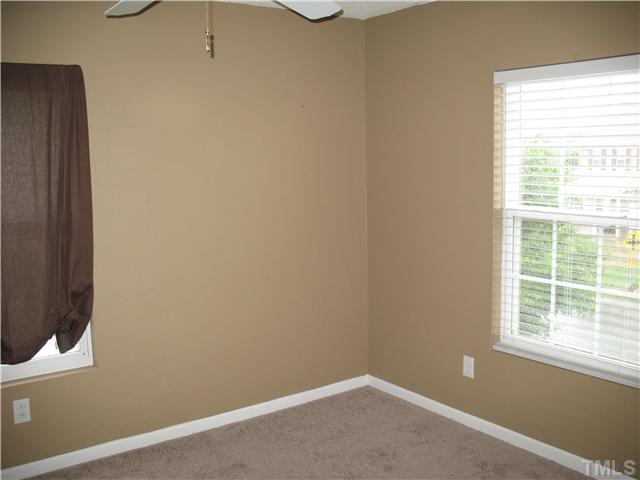 3624 Marshlane Way Raleigh, NC 27610 - Photo 8 of 11 Gallery Image 8