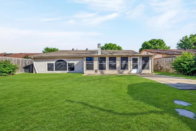 $279,000 | 725 Melinda Drive, Mesquite, TX 75149