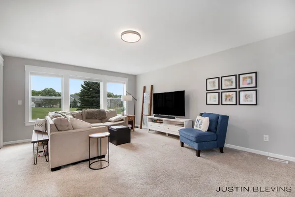 $353,000 | 1352 Highland Hill, Lowell, MI 49331