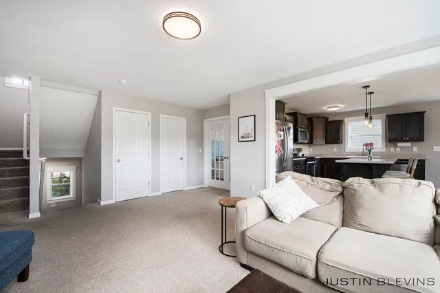 $349,900 | 1352 Highland Hill, Lowell, MI 49331