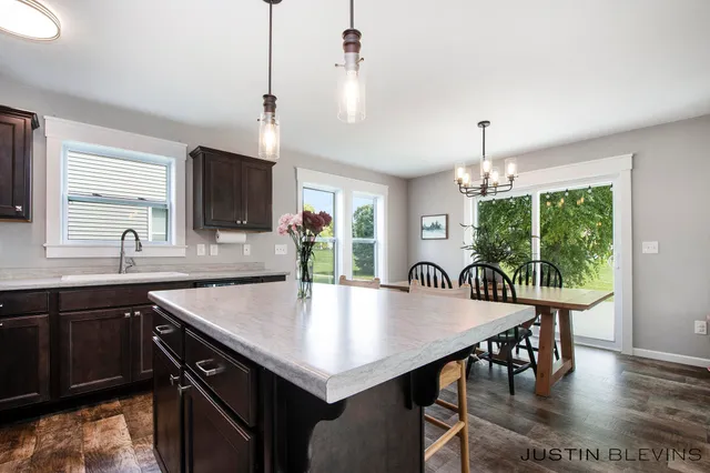 $349,900 | 1352 Highland Hill, Lowell, MI 49331