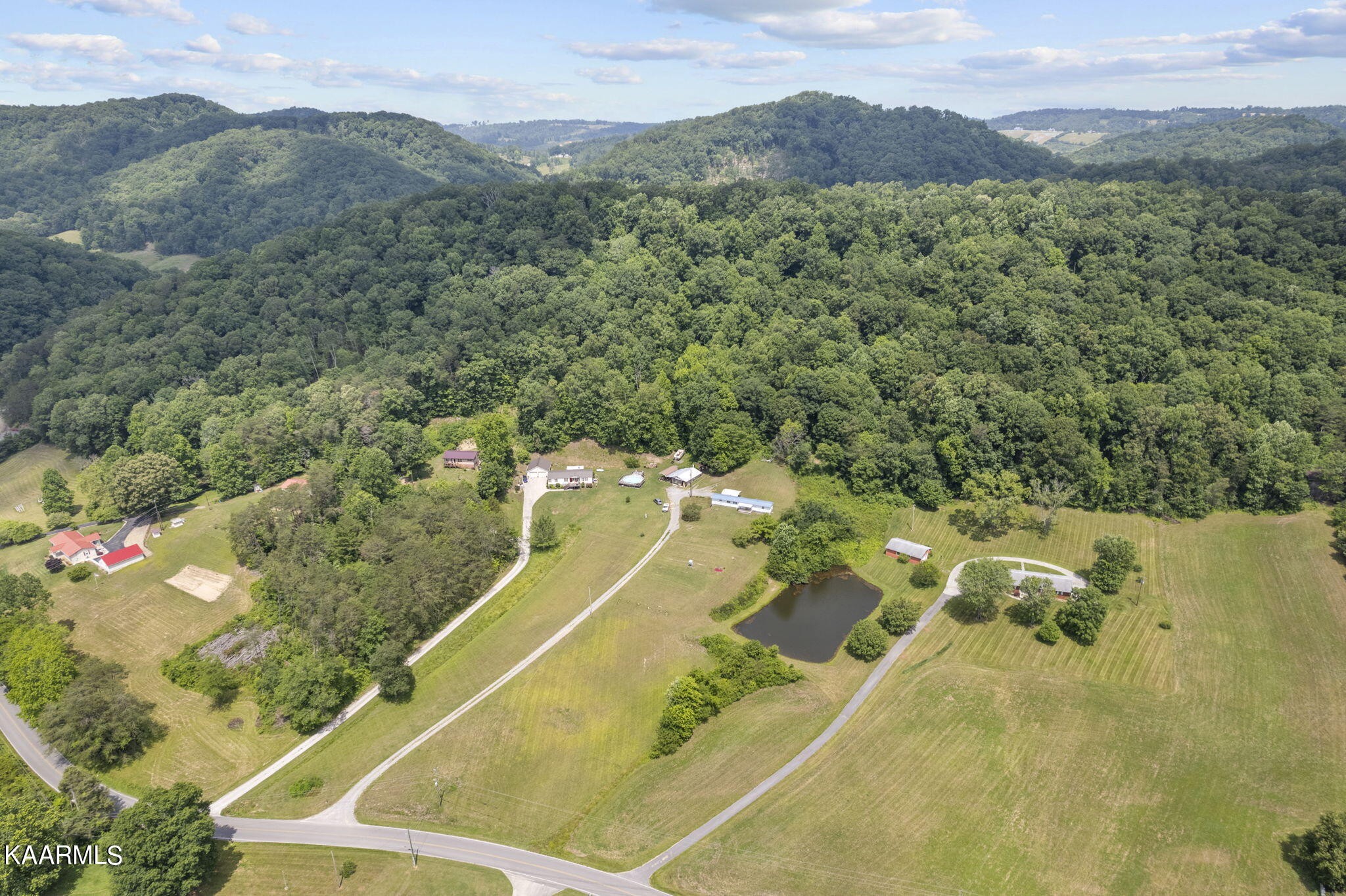 175 Tater Valley Road Luttrell, TN 37779 - Photo 2 of 29 Gallery Image 2