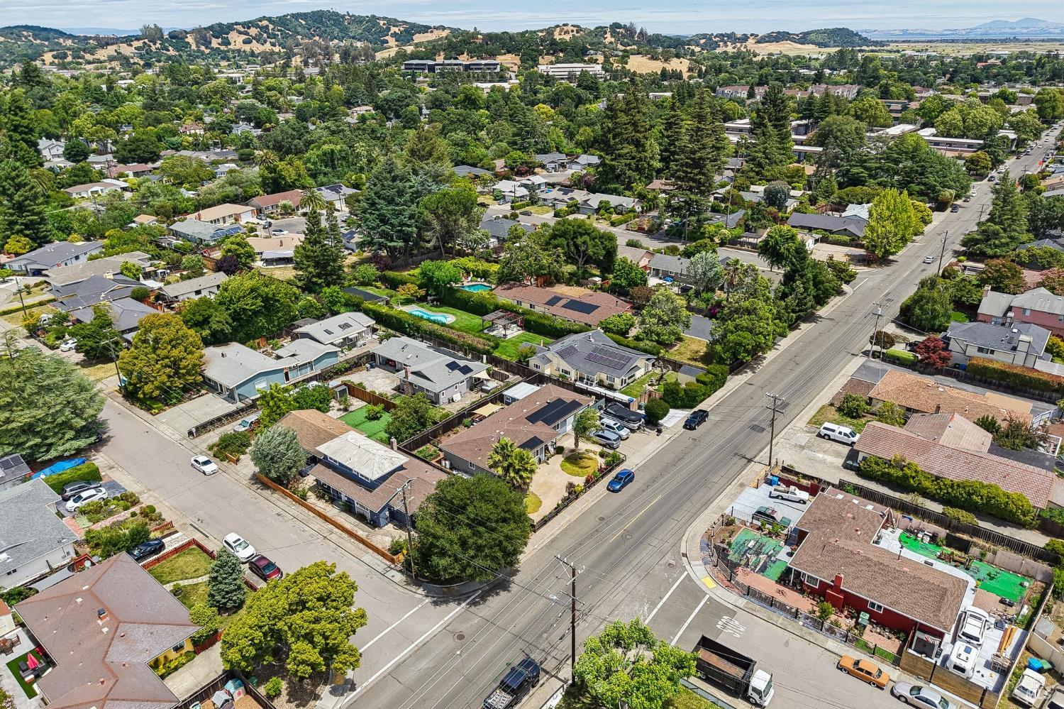 1662 Center Road Novato, CA 94947 - Photo 29 of 32