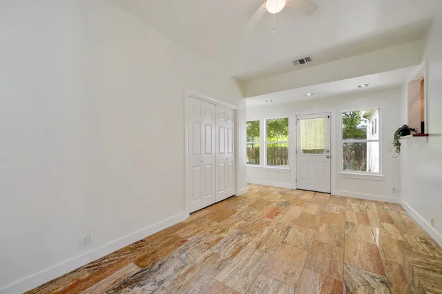 $2,500 | 611 North Adams Street, Fredericksburg, TX 78624