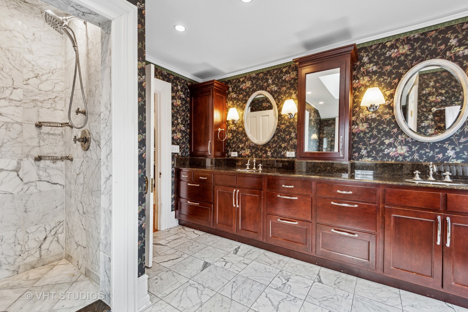 1224 Maple Avenue Evanston, IL 60202 - Photo 41 of 71 a bathroom with a sink and a large mirror