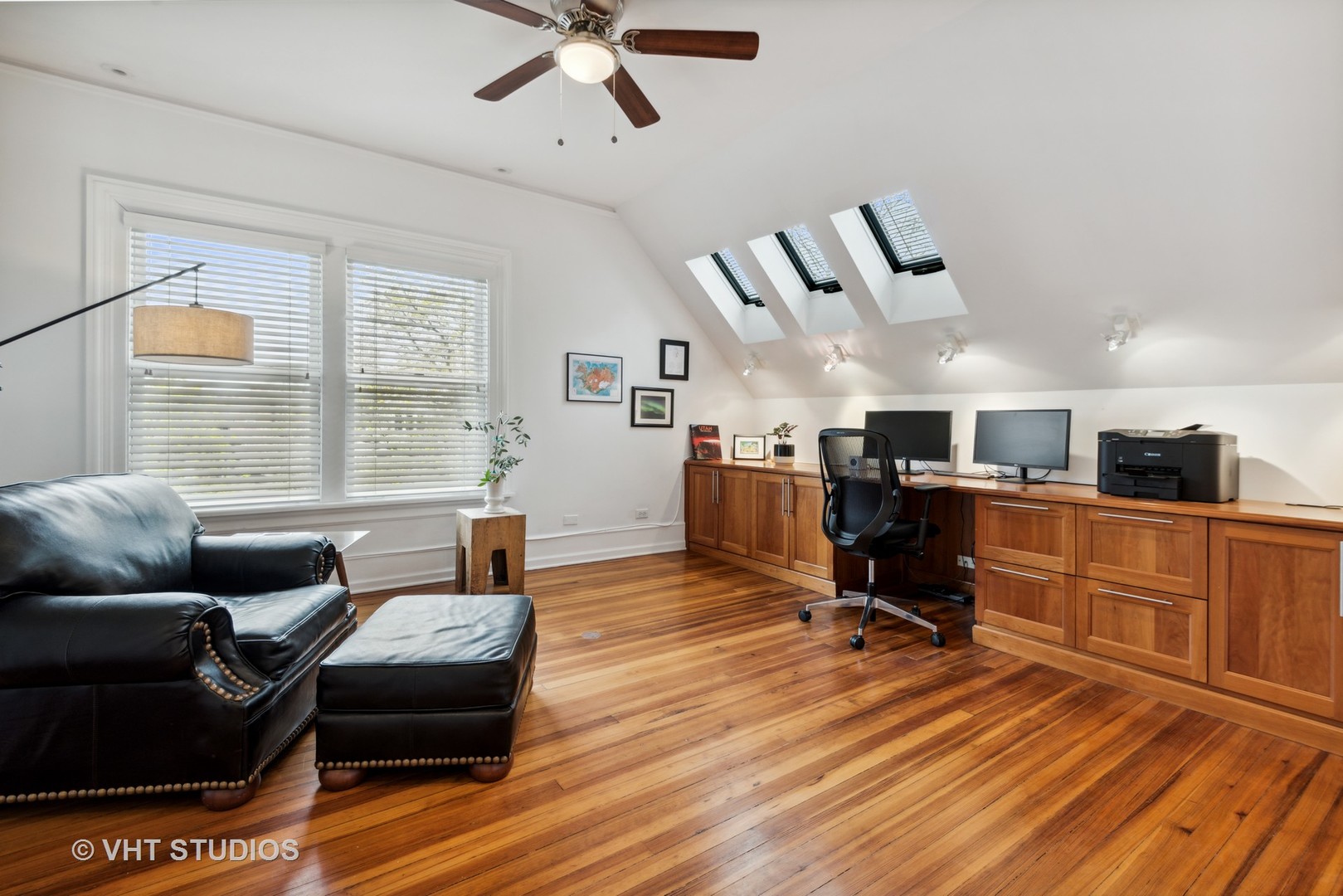 1224 Maple Avenue Evanston, IL 60202 - Photo 46 of 71 a view of a livingroom with furniture and a ceiling fan