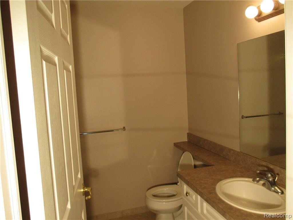 3383 Tremonte Circle Rochester, MI 48306 - Photo 18 of 27