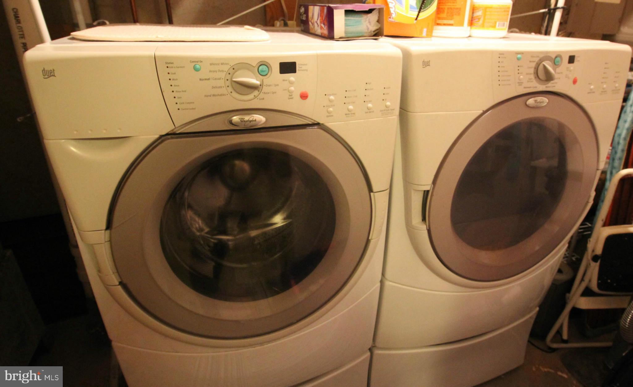 2242 Riding Crop Way Baltimore, MD 21244 - Photo 15 of 20 a utility room with dryer and washer