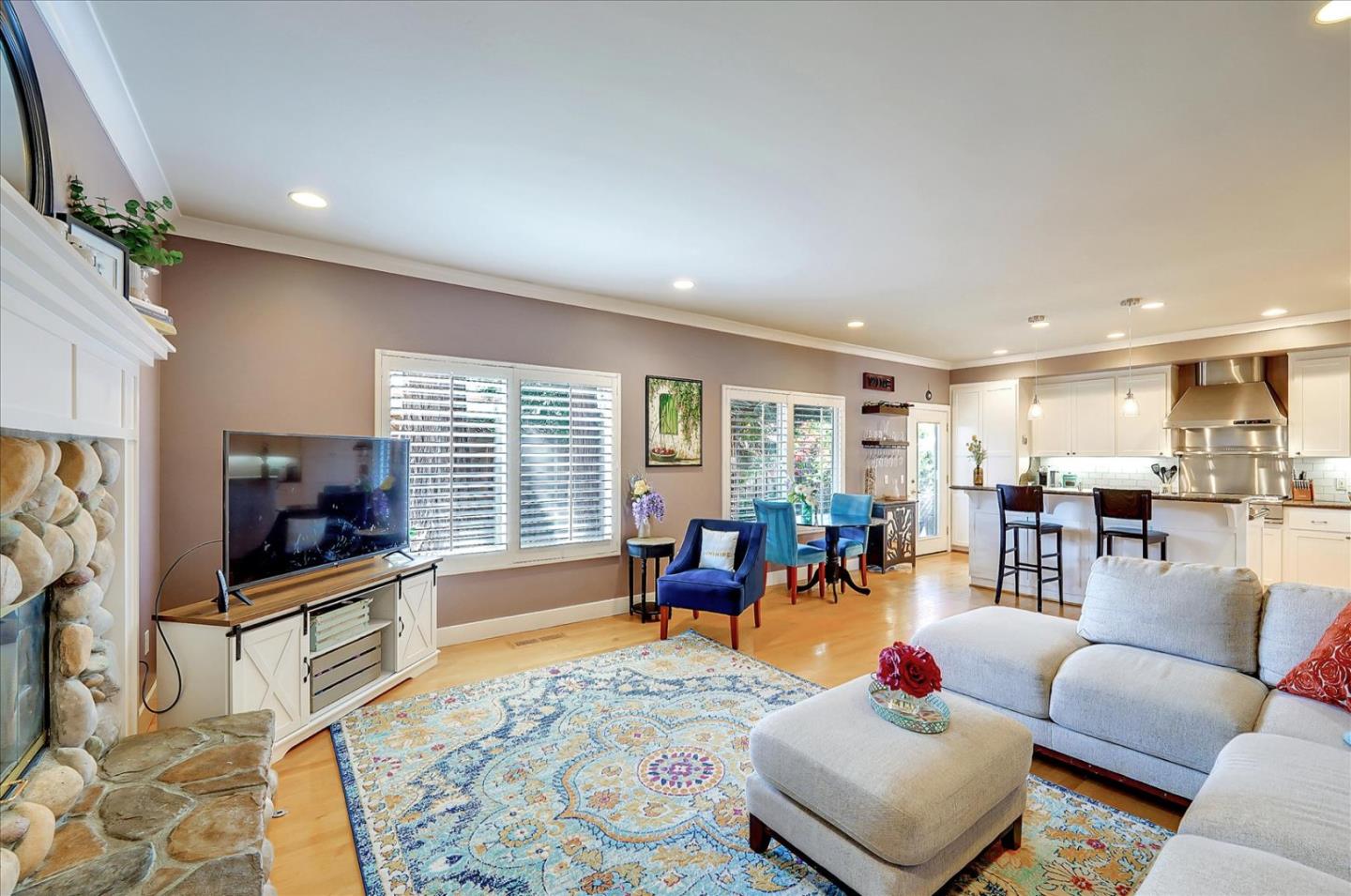 1166 Elysian Place San Jose, CA 95125 - Photo 19 of 46 a living room with furniture and a flat screen tv