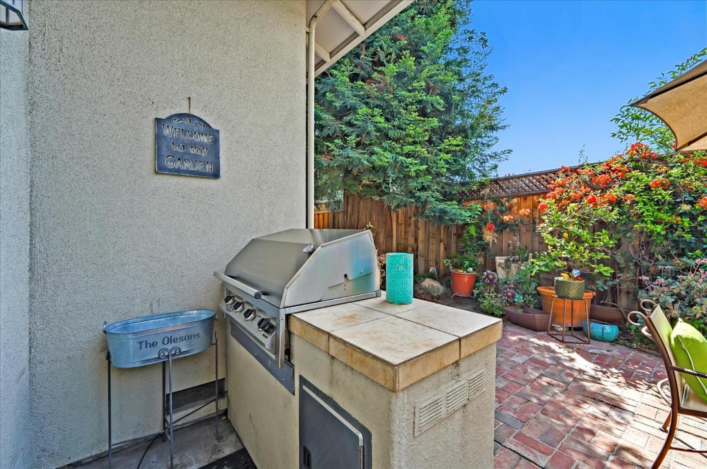 1166 Elysian Place San Jose, CA 95125 - Photo 38 of 46 a view of a backyard with chairs