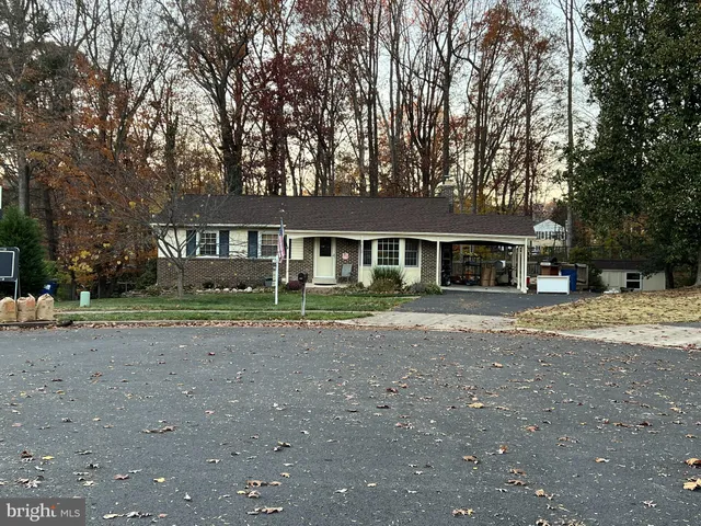 $3,600 | 8638 Woodview Drive, Springfield, VA 22153